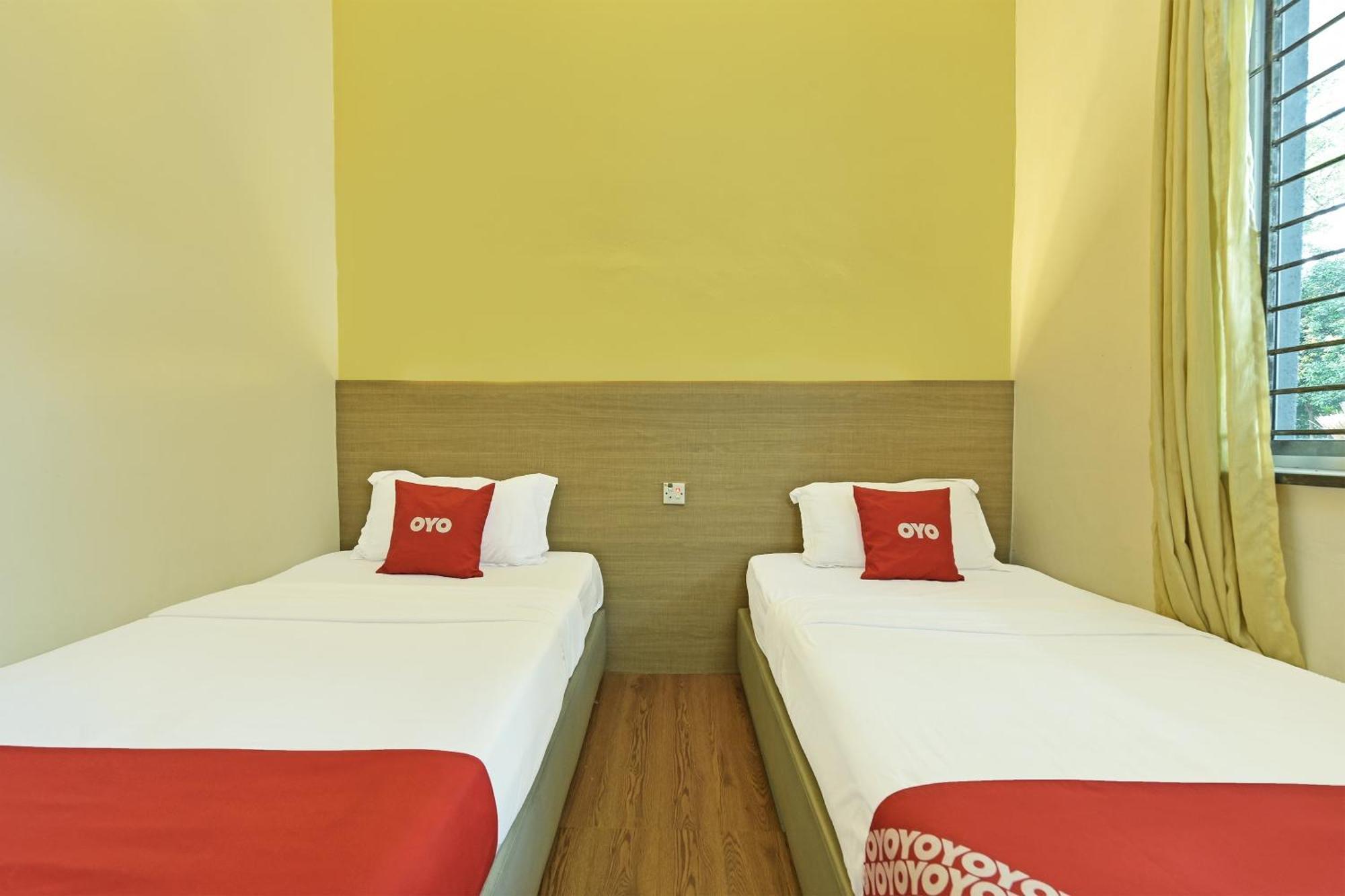 Super Oyo 44036 Hotel De Perdana Hill Batu Pahat Exteriör bild