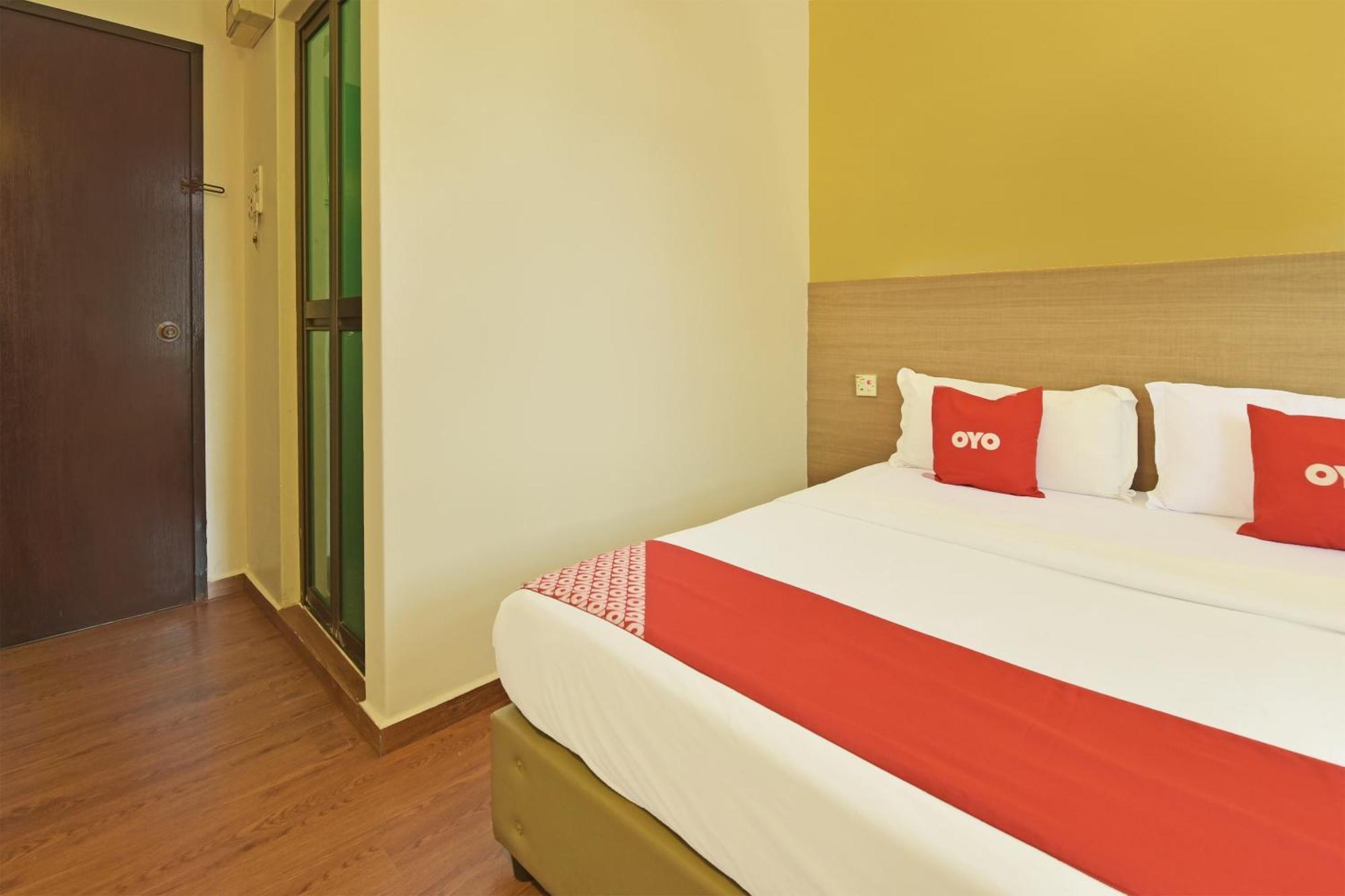 Super Oyo 44036 Hotel De Perdana Hill Batu Pahat Exteriör bild