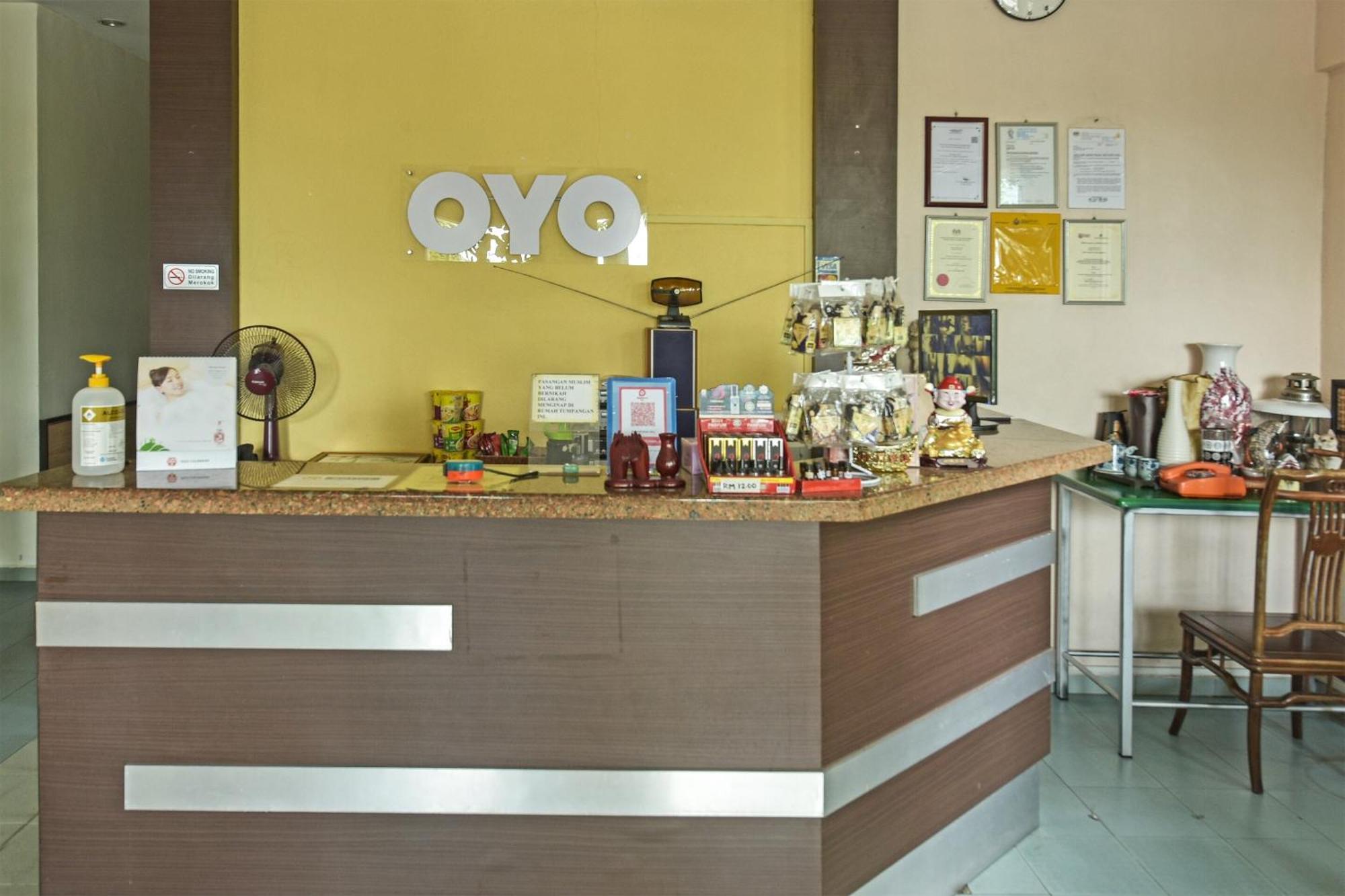 Super Oyo 44036 Hotel De Perdana Hill Batu Pahat Exteriör bild