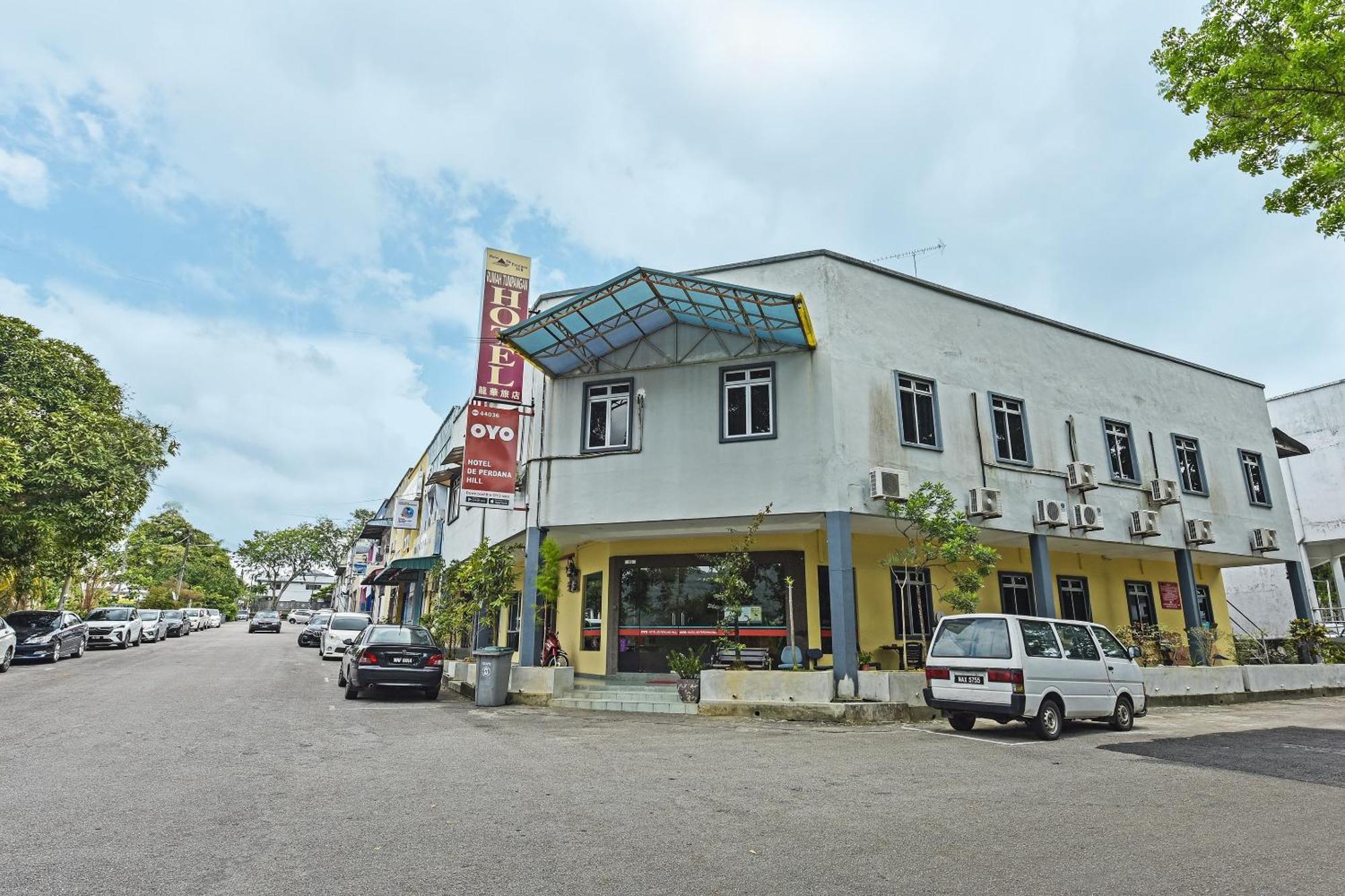 Super Oyo 44036 Hotel De Perdana Hill Batu Pahat Exteriör bild